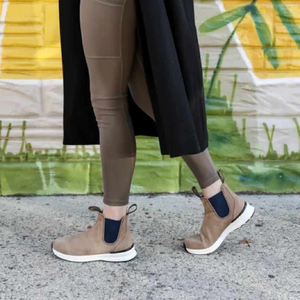 Blundstone Chelsea Boots Women’s Active Sand/Navy